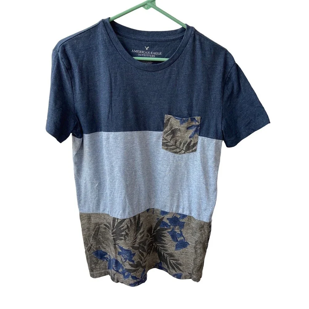 American Eagle Color Block T Shirt Womens Size S Blue Crew Neck Short Sleeved